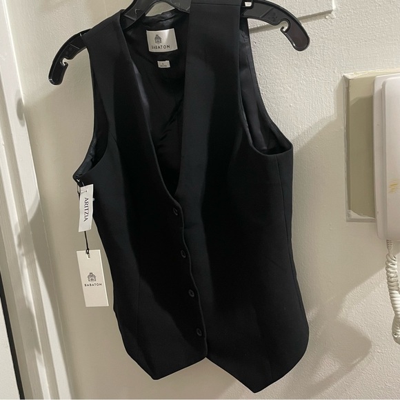 NWT Aritzia Babaton Director Vest Black Size 6 Limited Edition - Picture 13 of 13